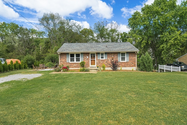 view of front of property with a front yard