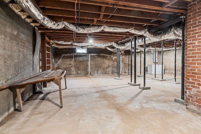 basement featuring independent washer and dryer