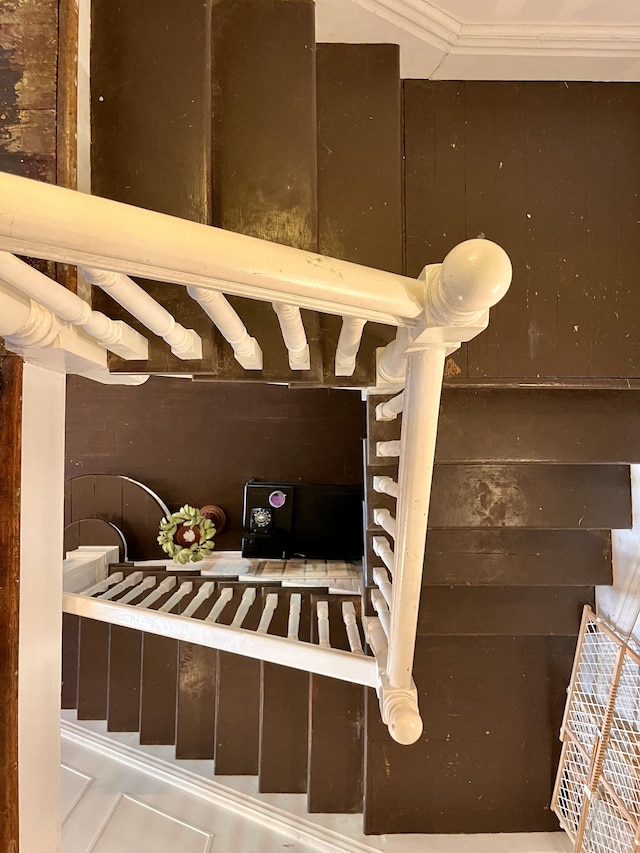 interior details with ornamental molding