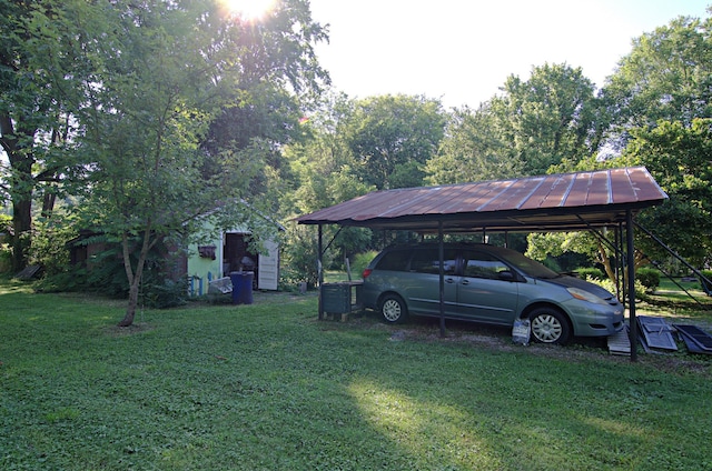 view of yard with a carport