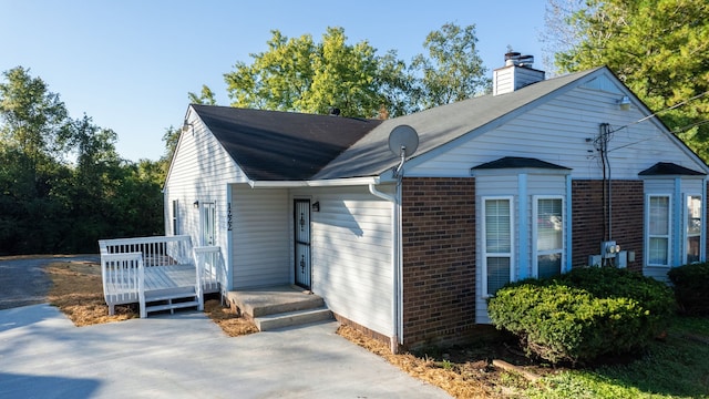 view of front of property