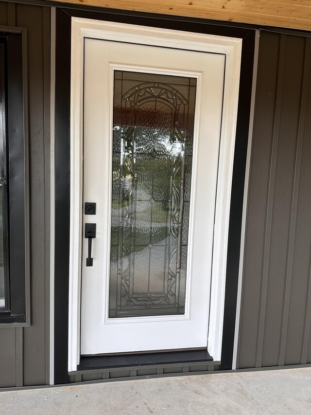 292 Quebeck Rd, Quebeck, TN 38579 - entrance to property with board and batten siding