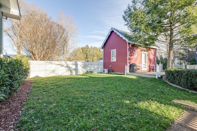 view of yard featuring cooling unit