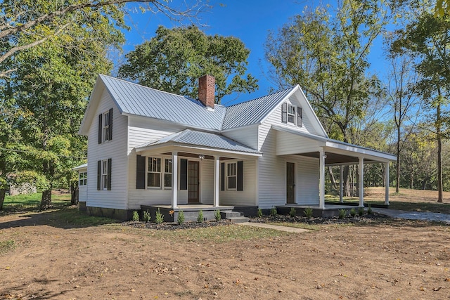 view of front of home featuring a porch