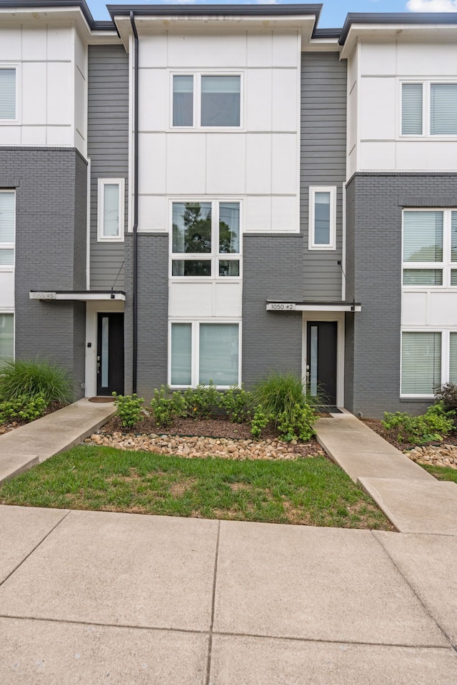 view of townhome / multi-family property