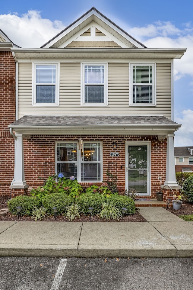 view of front of house