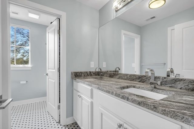 bathroom with vanity