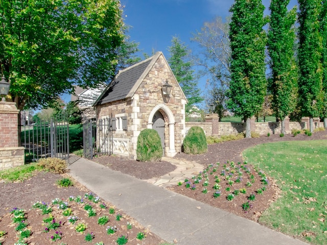 exterior space with a lawn