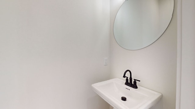 bathroom with sink