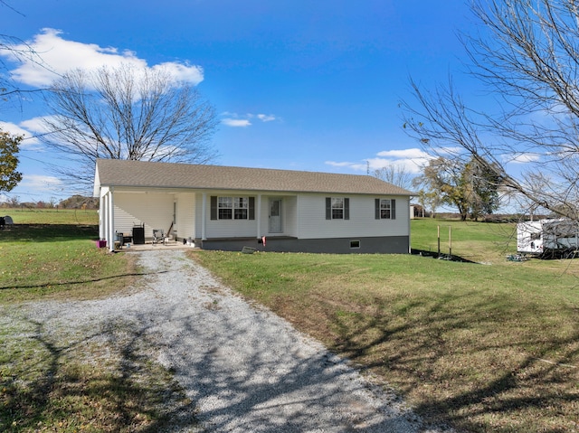 view of front facade with a front lawn