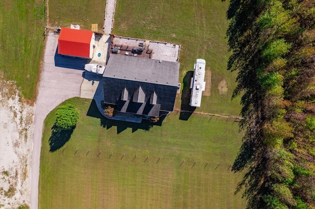 birds eye view of property featuring a rural view