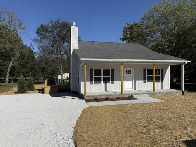 view of front of property with covered porch