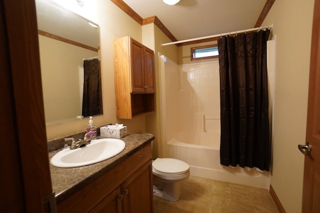 full bathroom with crown molding, vanity, toilet, and shower / bath combo