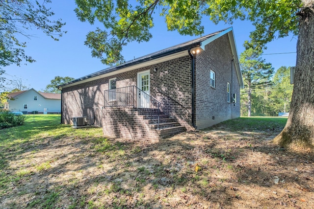 exterior space featuring a yard