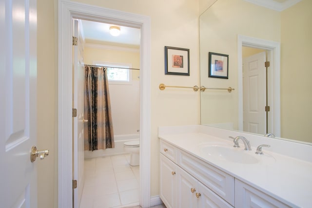 full bathroom with crown molding, vanity, shower / bath combo with shower curtain, and toilet