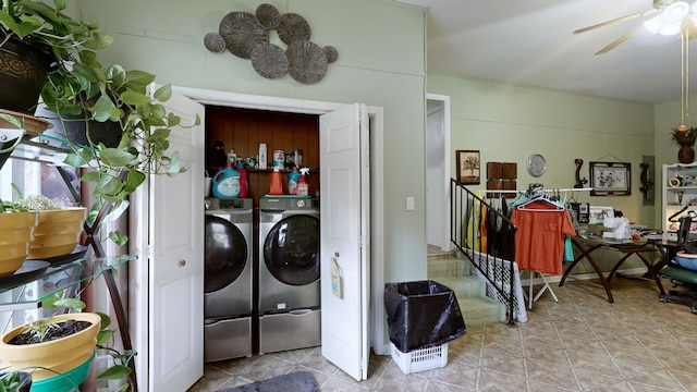 washroom featuring independent washer and dryer and ceiling fan