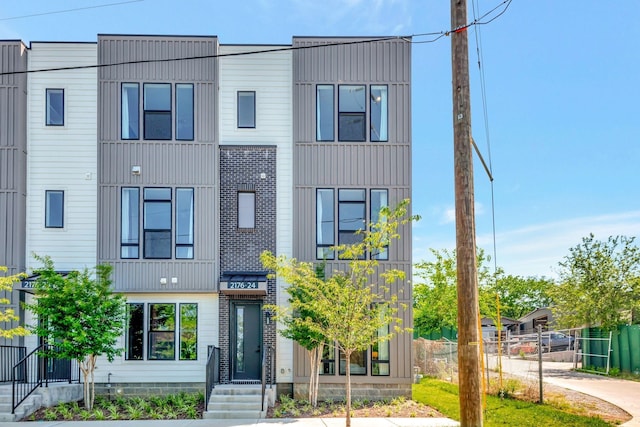 2176 Carson St Unit 23, Nashville, TN 37211 - view of front of house with entry steps