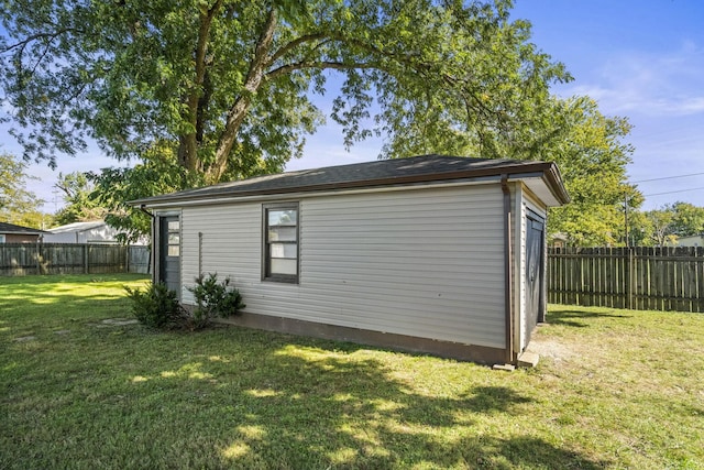 201 Lee Ave, Portland, TN 37148 - view of outdoor structure featuring a fenced backyard and an outbuilding