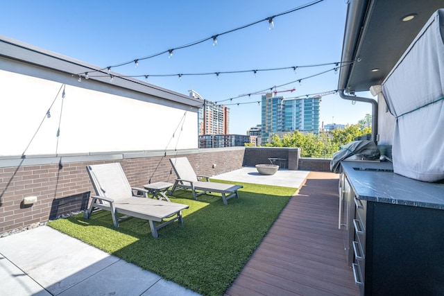 view of yard featuring a patio