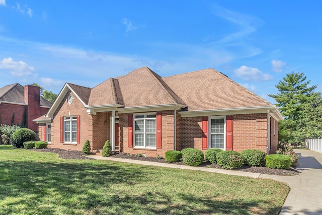 view of front of property with a front yard