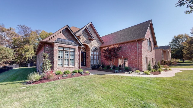 view of front of house with a front lawn