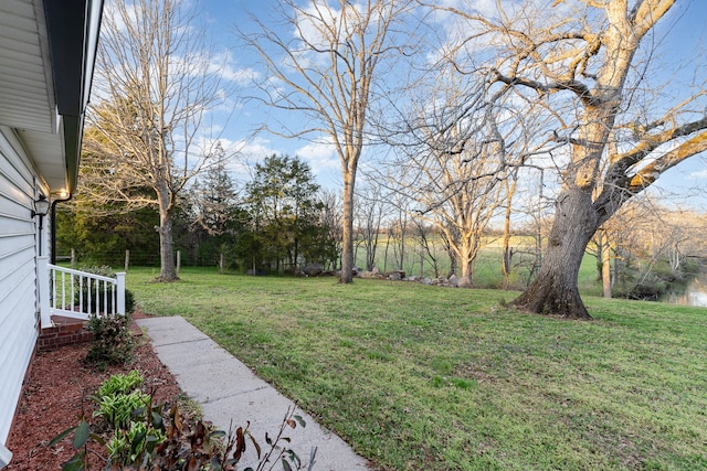 view of yard featuring a water view