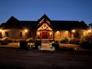 view of front facade