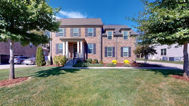 view of front of house featuring a front yard