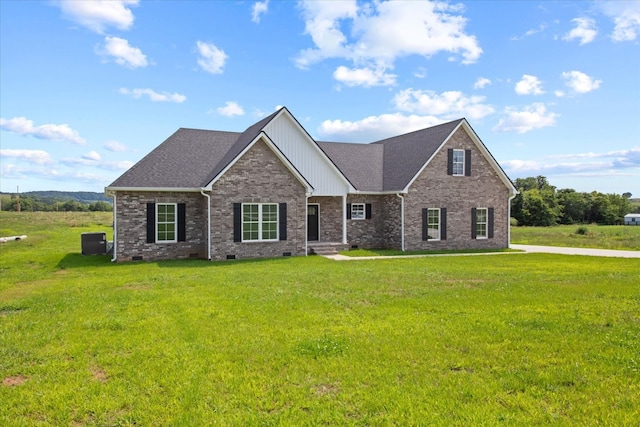 view of front of house featuring a front lawn