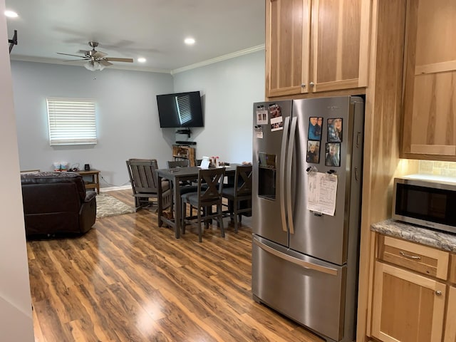 2175 Winsett Rd, Springville, TN 38256 - kitchen featuring crown molding, dark wood-style flooring, appliances with stainless steel finishes, a ceiling fan, and recessed lighting