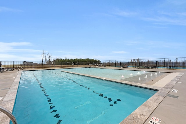 view of swimming pool