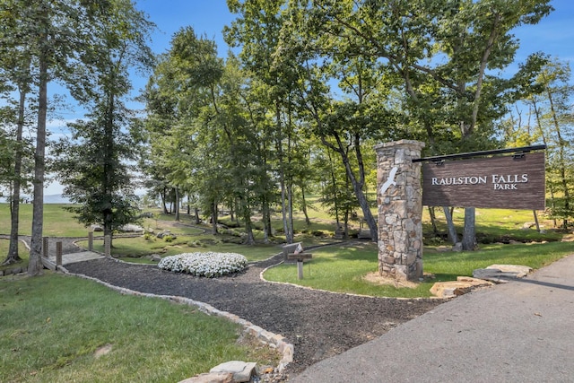 405 Boone Pass, Jasper, TN 37347 - view of home's community with a yard