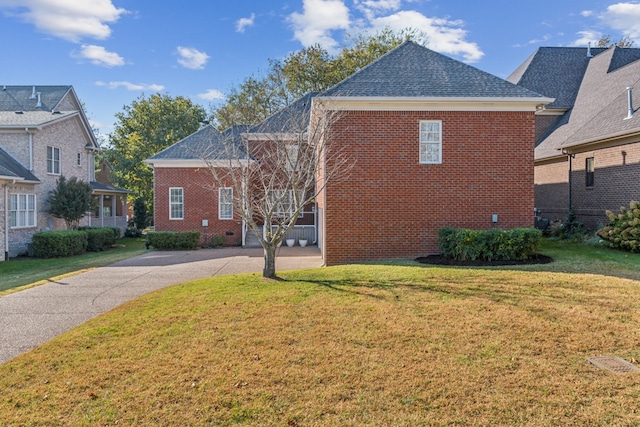 exterior space featuring a yard