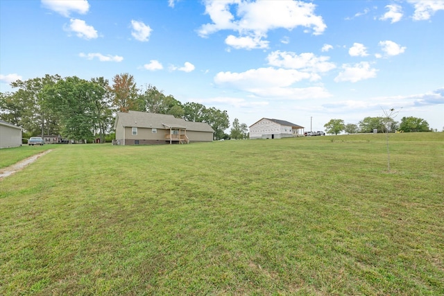 view of yard featuring a rural view