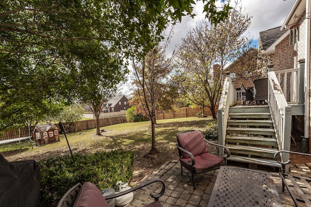 view of yard with a patio area