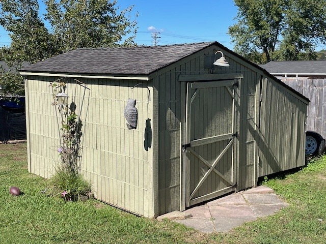 view of outdoor structure