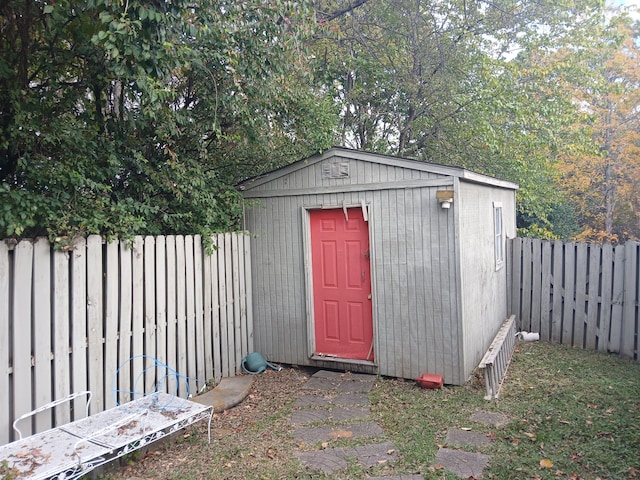 view of outbuilding