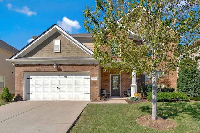 view of front of house with a front lawn