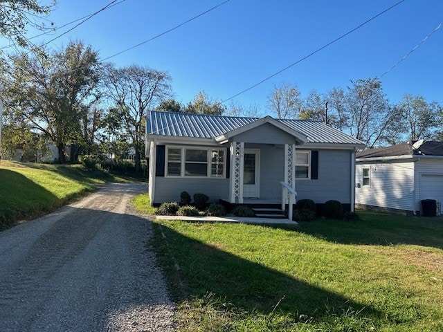 view of front of house with a front yard