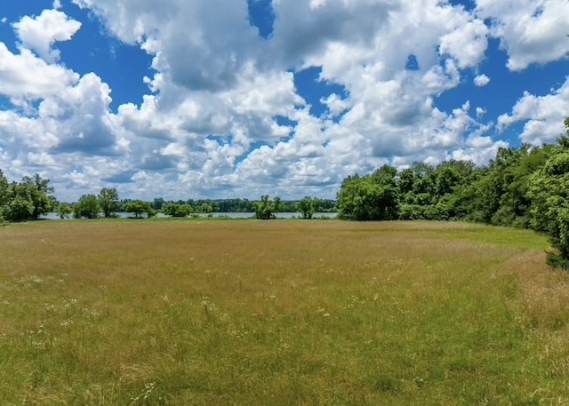 2 Kellys Landing Dr, Linden, TN 37096