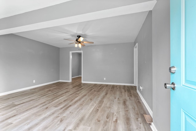 unfurnished room featuring light wood-type flooring and ceiling fan