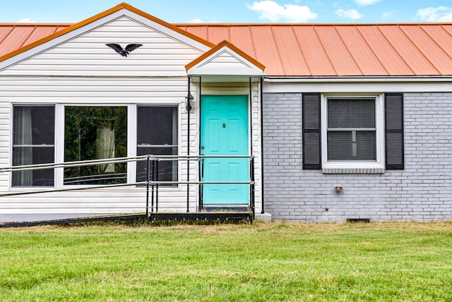 view of front of property featuring a front yard