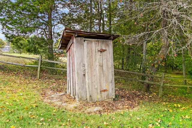 view of outbuilding