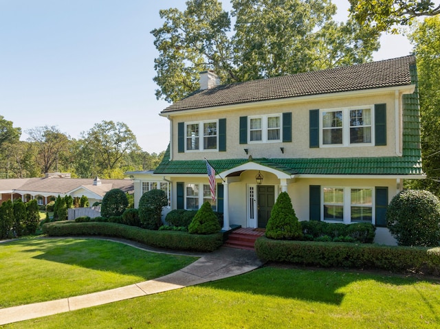 view of front of house featuring a front yard