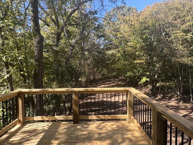954 Greenwood Ave, Clarksville, TN 37040 - view of wooden terrace