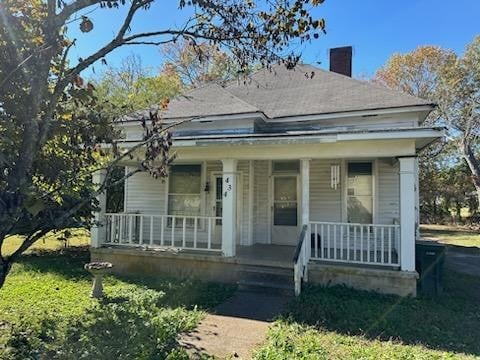 bungalow-style house with covered porch