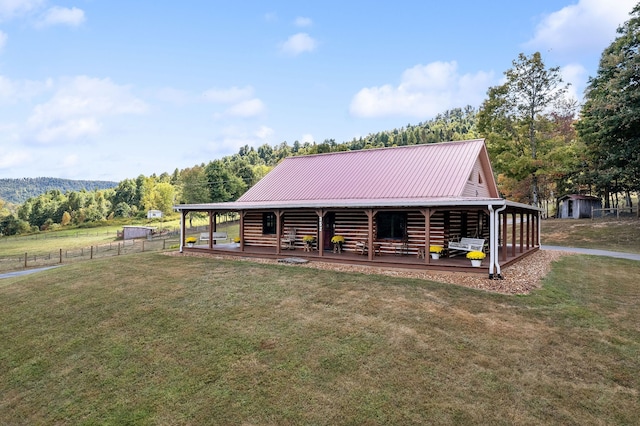 view of front of property with a front lawn