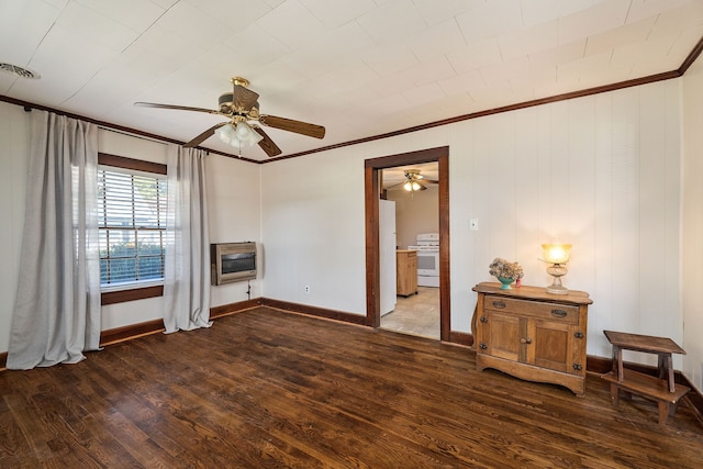 living room featuring crown molding, heating unit, dark hardwood / wood-style flooring, and ceiling fan