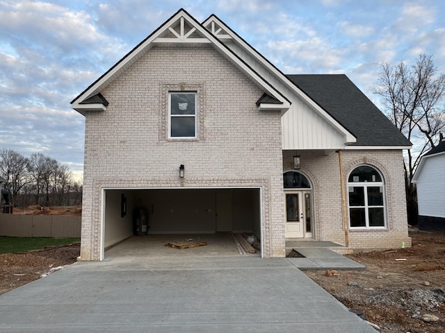 view of front facade featuring a garage