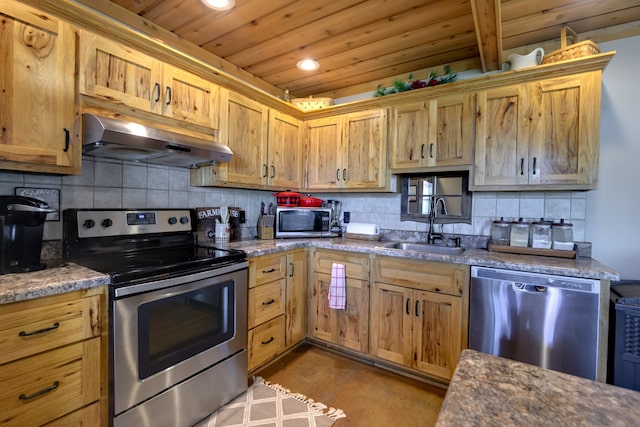 kitchen with wood ceiling, stainless steel appliances, tasteful backsplash, and sink